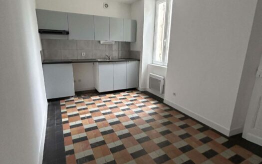 Maison mitoyenne sur 2 niveau, T3